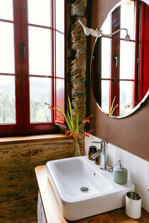 Fotografie z fotogalerie ubytování Hotel El Castaño Dormilón v destinaci Santa Marta de Ortigueira