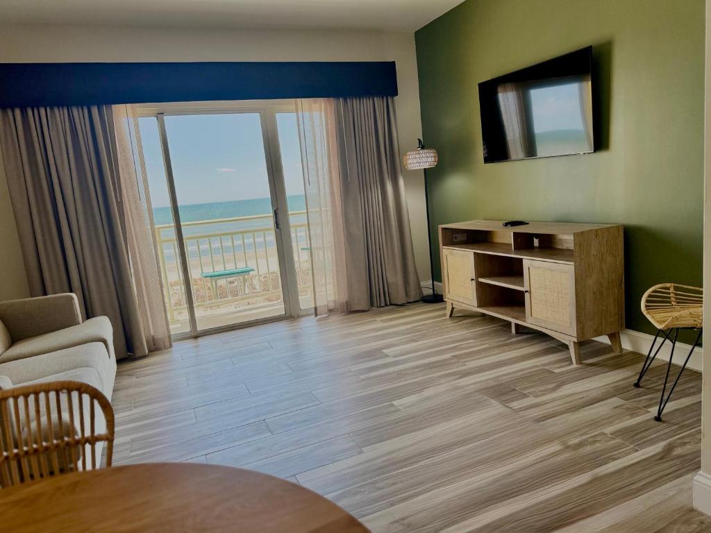 TV a/nebo společenská místnost v ubytování Montego Bay Resort