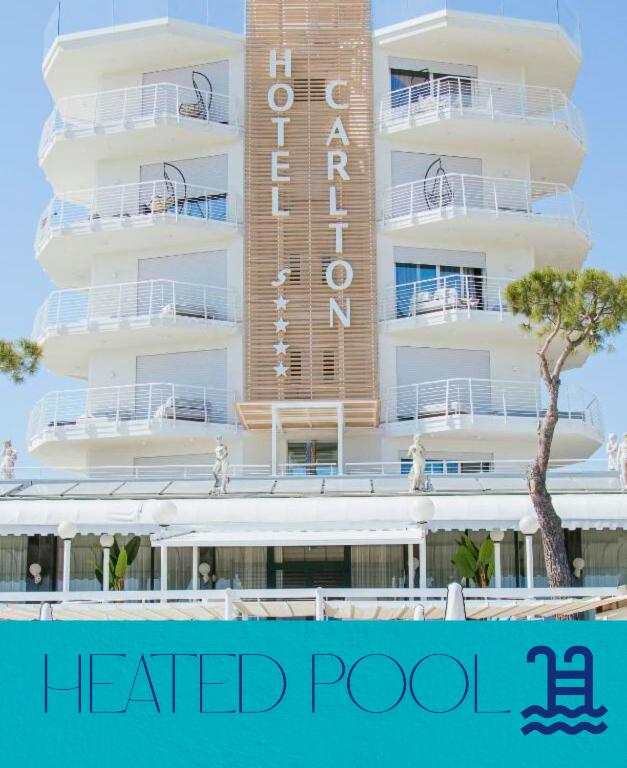 Bazén v ubytování Hotel Carlton nebo v jeho okolí