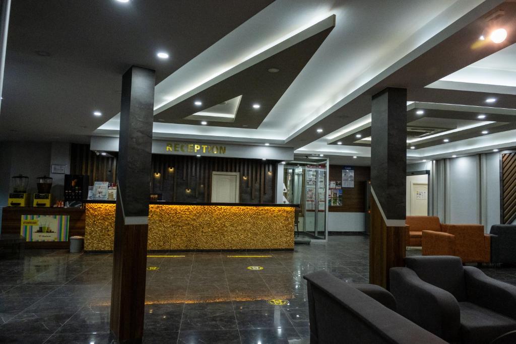 Vstupní hala nebo recepce v ubytování Acar Hotel