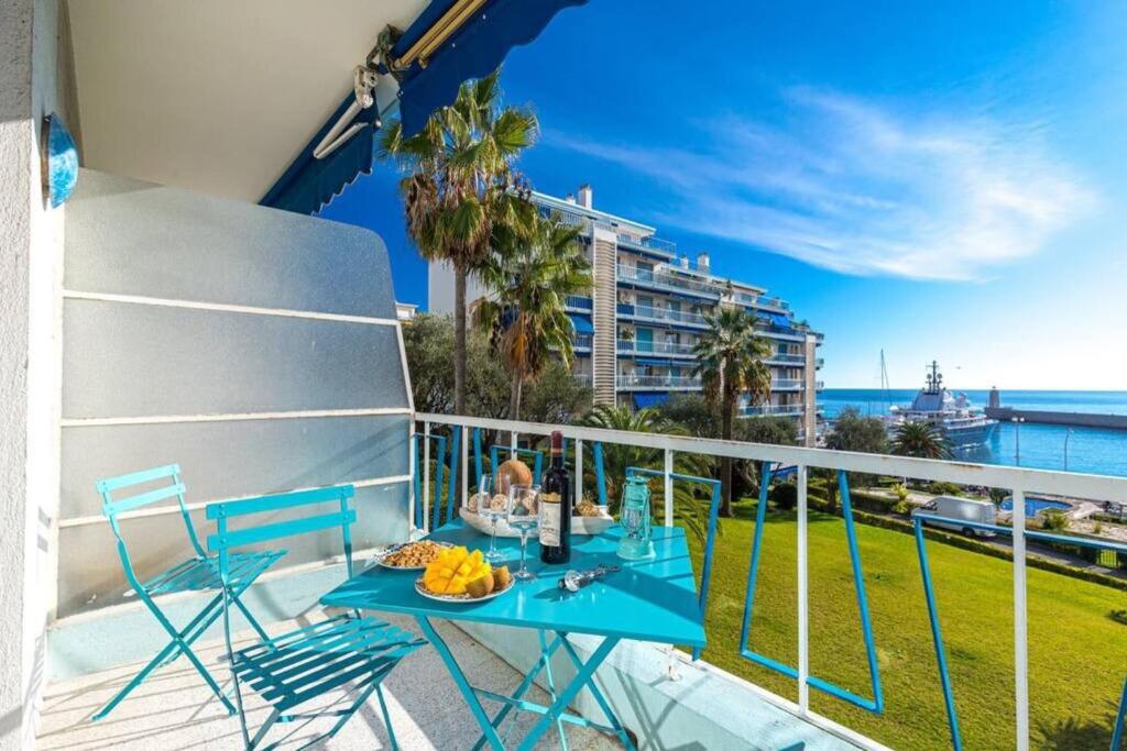 En balkon eller terrasse på FRANCK PILATTE - Beautiful Sea View - Near the Port
