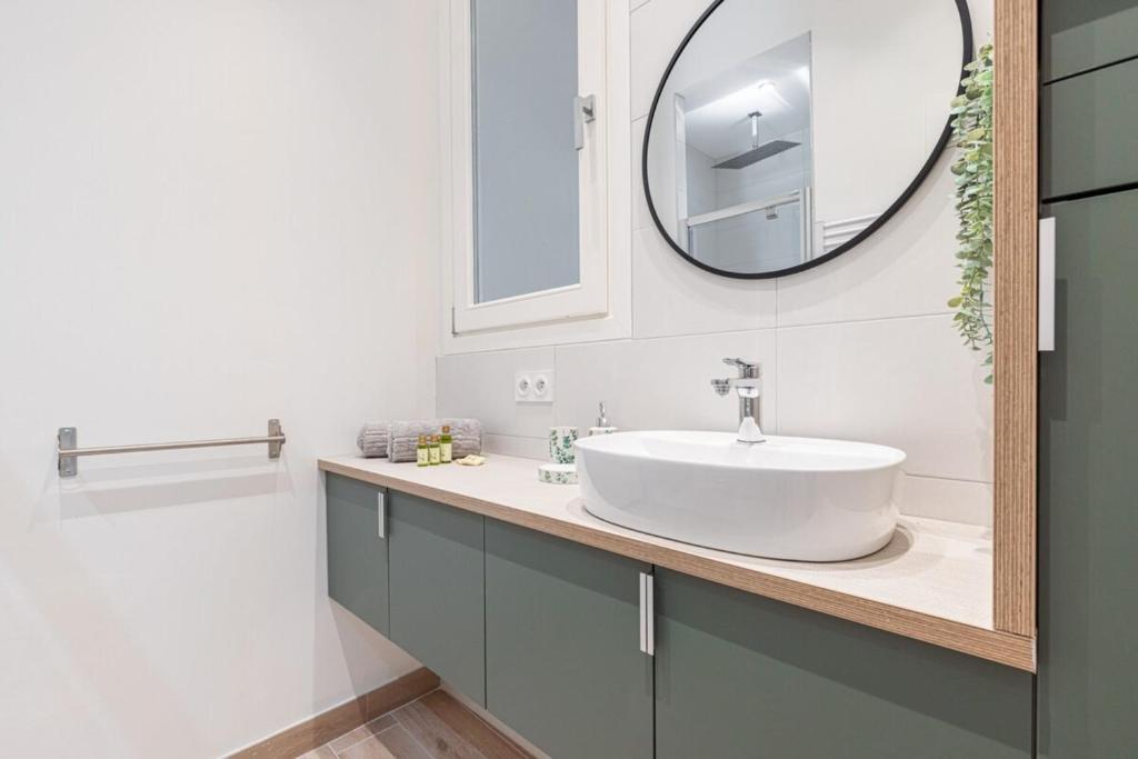 Kúpeľňa v ubytovaní GESU - 2 bedroom in Old Town - Gesu Square