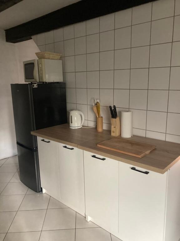 Kuchyňa alebo kuchynka v ubytovaní Agroturystyka Pod Dębami w Klukach