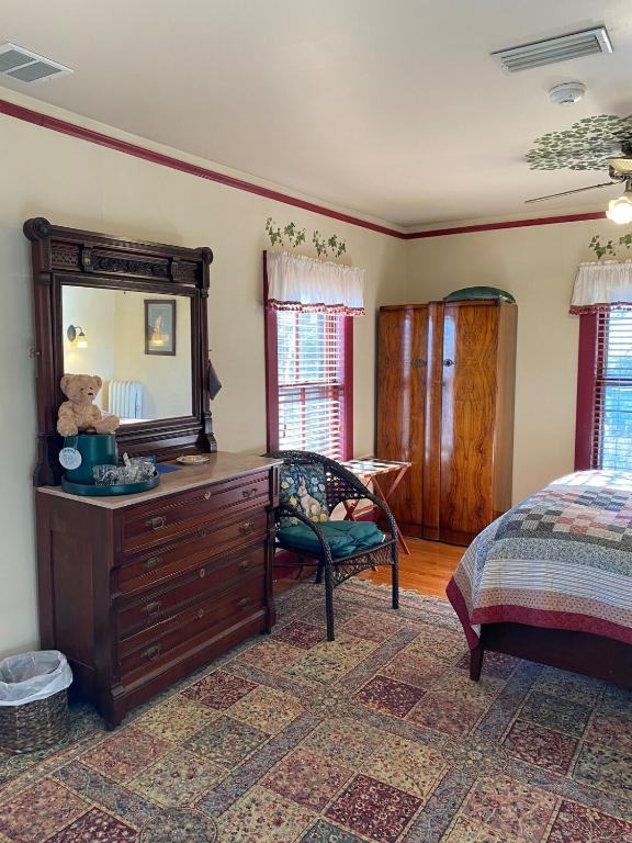 Amherst Inn - 