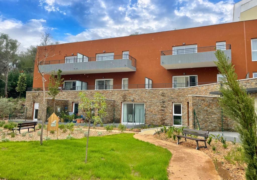 Κήπος έξω από το Résidence de Roquebrune-sur-Argens