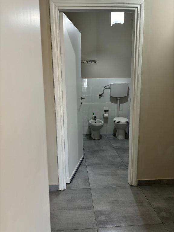 A bathroom at B&B Alle porte di Caserta