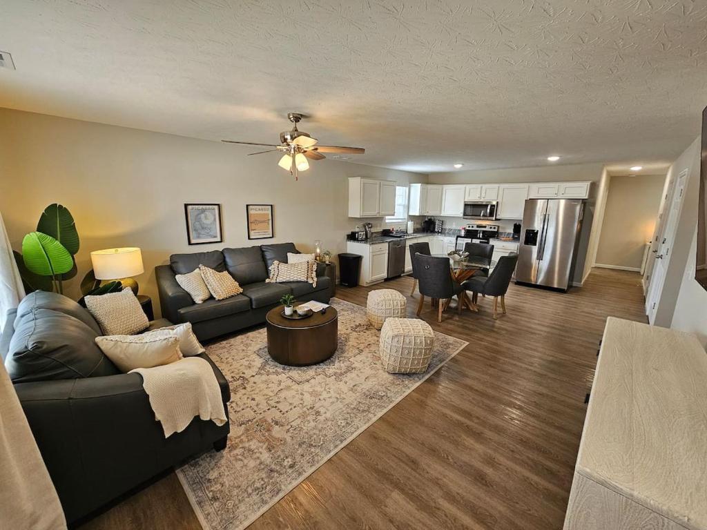 Χώρος καθιστικού στο Beautiful NEW Wilmington Ranch