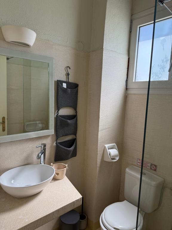 A bathroom at Sea View Villas