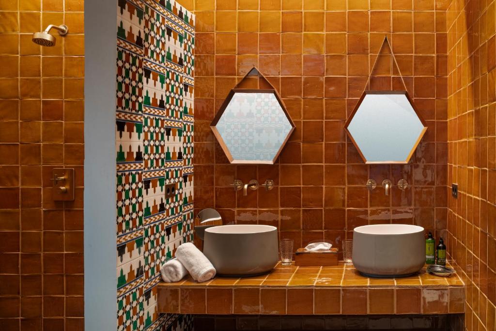 
Safari (Junior Suite)
