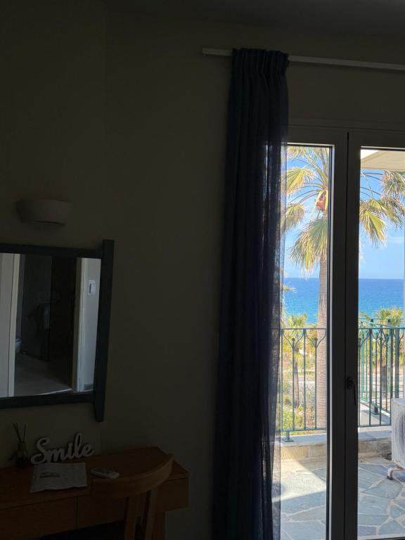 A general sea view or a sea view taken from A villát