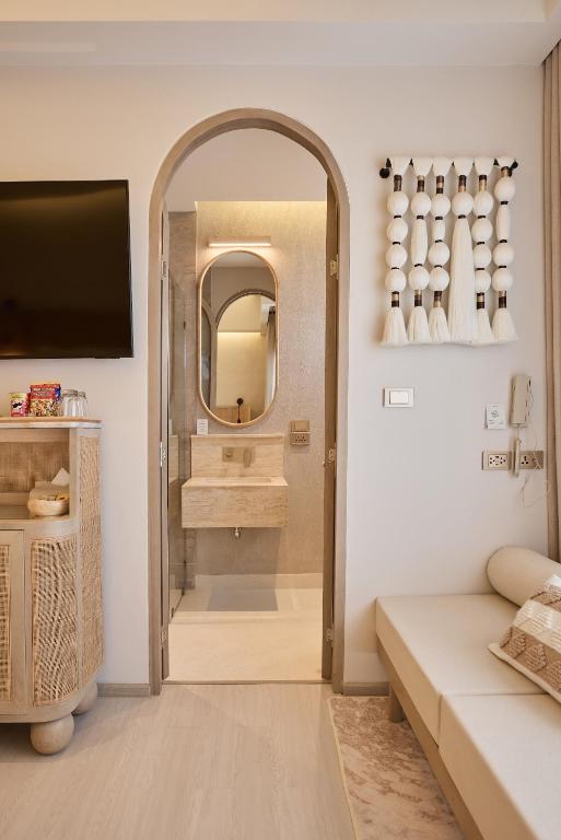 PE-LA Thapae Boutique Hotel - Resim 38