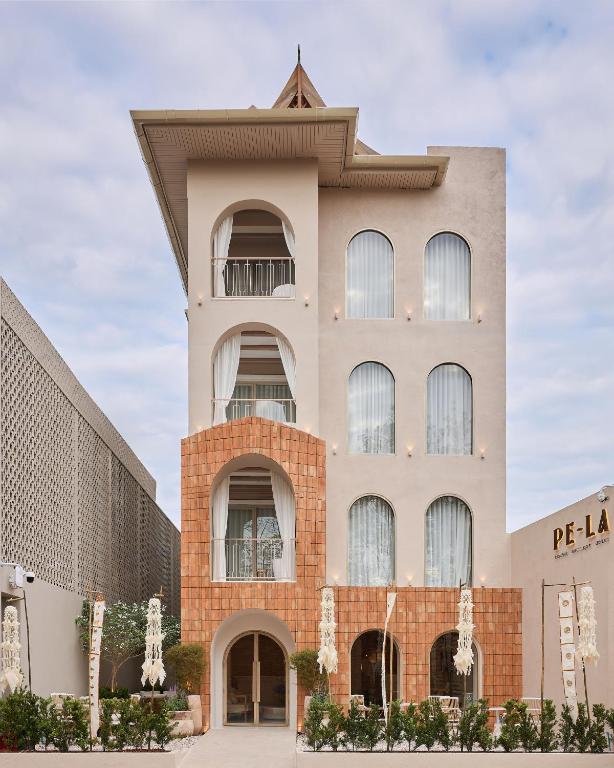 PE-LA Thapae Boutique Hotel - Resim 32