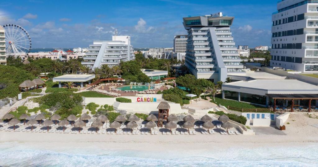 Bazén v ubytování Park Royal Beach Cancun - All Inclusive nebo v jeho okolí