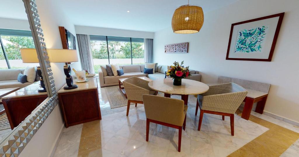 Posezení v ubytování Park Royal Beach Cancun - All Inclusive