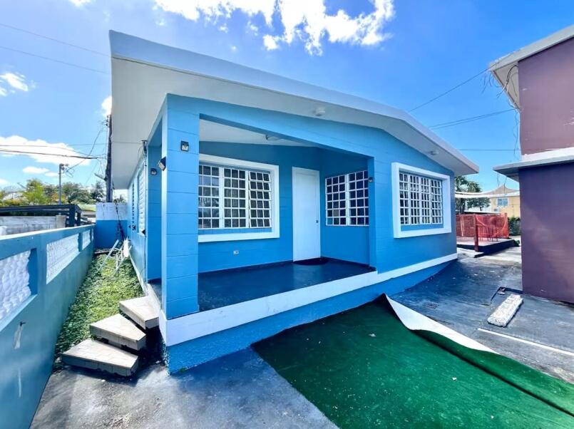 Piscina a Group Escape 7BR Pickleball o a prop