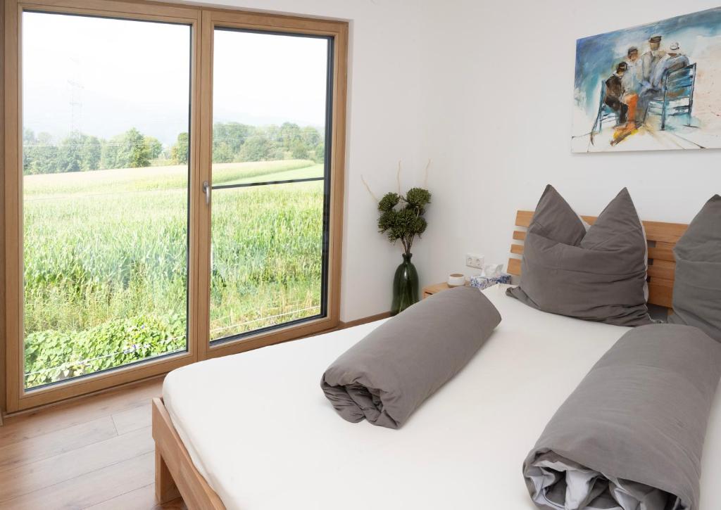 Postel nebo postele na pokoji v ubytování Luxus-Anwesen mit Charme - ganzes Haus mit Garten