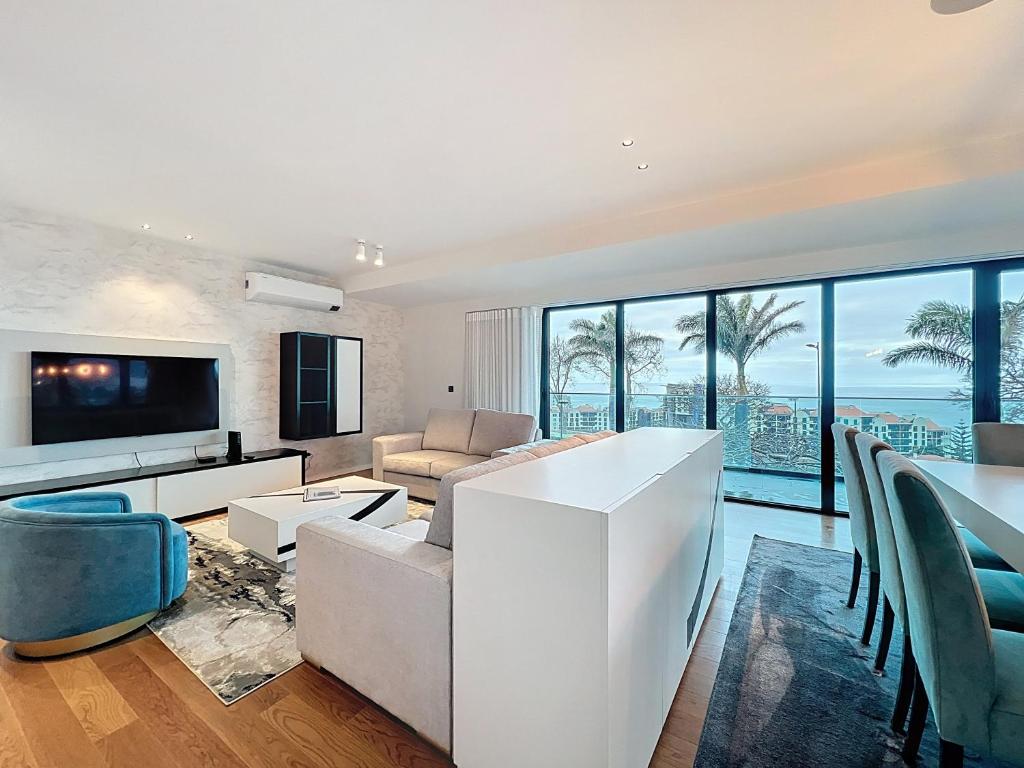 Varinos Seaview Apartment