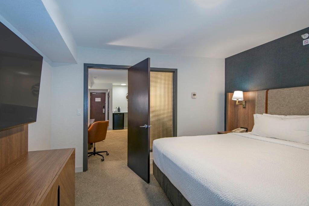 Holiday Inn Hotel and Suites-Kamloops by IHG - Resim 43
