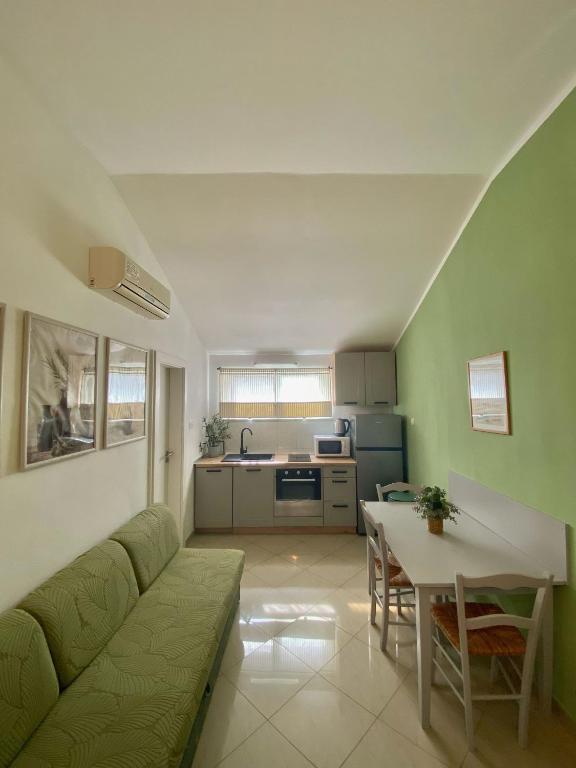 Apartments Maria Kukljica - Two-Bedroom Apartment