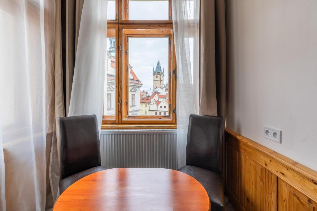 Posezení v ubytování Kafka Prague rooms
