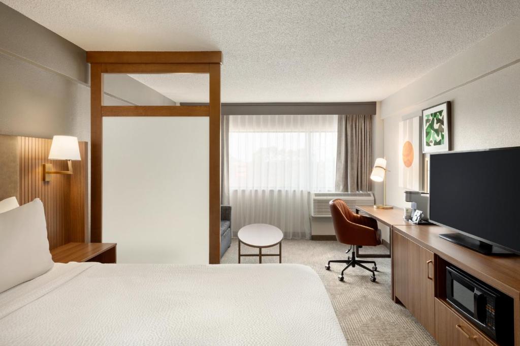 Holiday Inn Virginia Beach - Norfolk, an IHG Hotel - 
