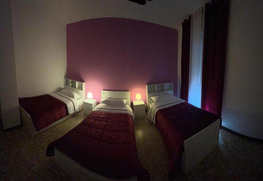Postel nebo postele na pokoji v ubytování Aeroporto room