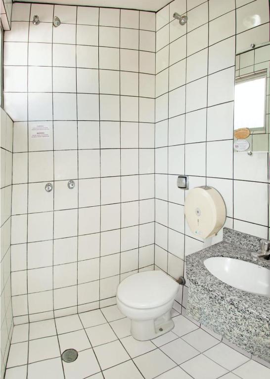 Koupelna v ubytování Lira Hotel