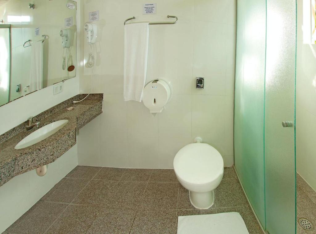 Koupelna v ubytování Lira Hotel