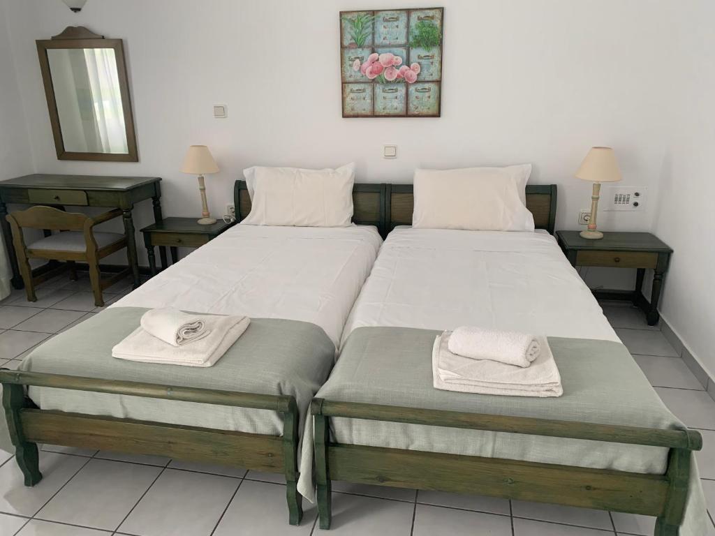 Astra Hotel Apartments - 16