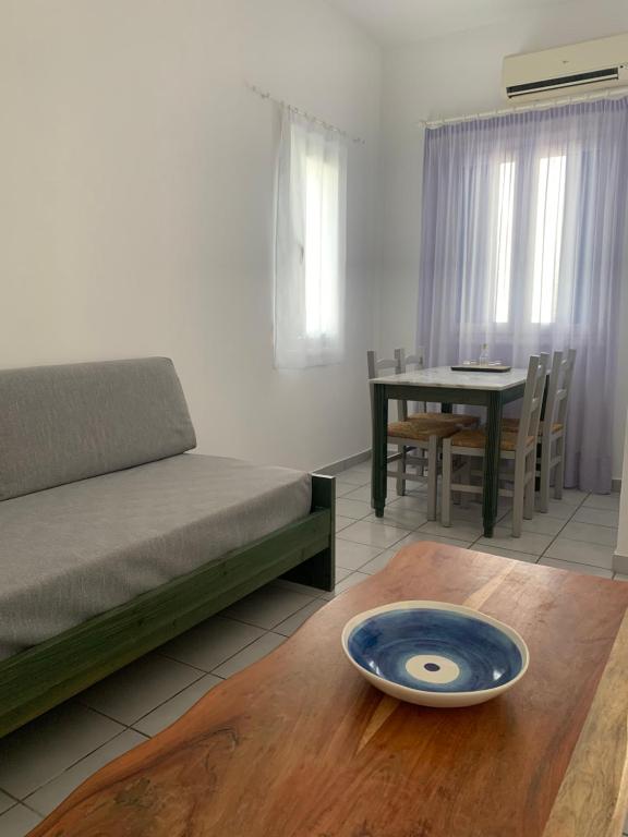 Astra Hotel Apartments - 17