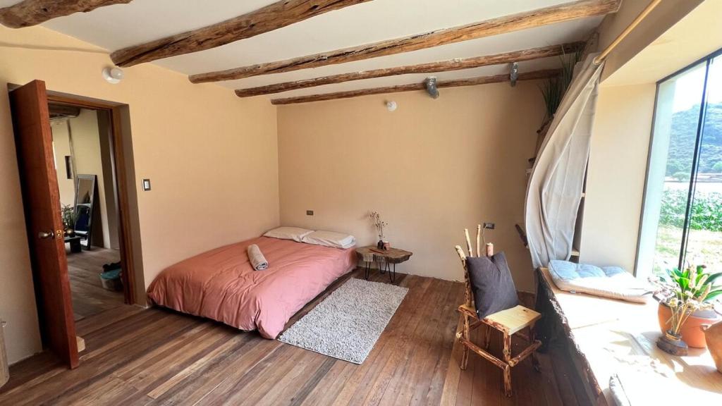 Łóżko lub łóżka w pokoju w obiekcie Spacious Studio in Prime Area with Views and Top Wifi