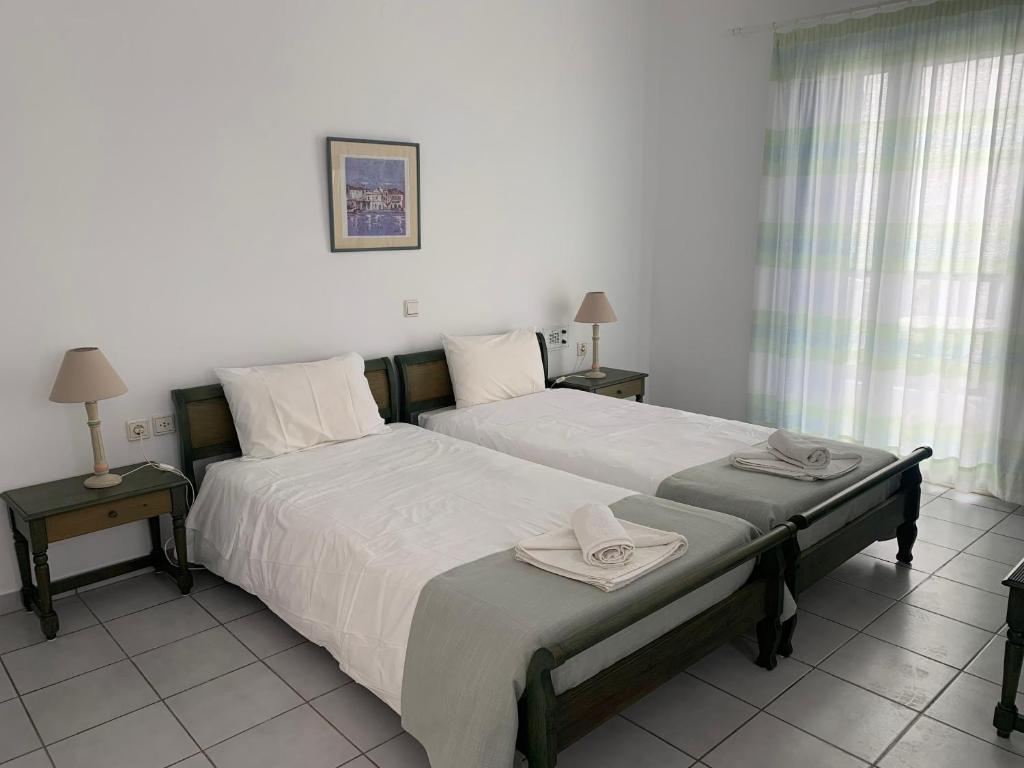 Astra Hotel Apartments - 10