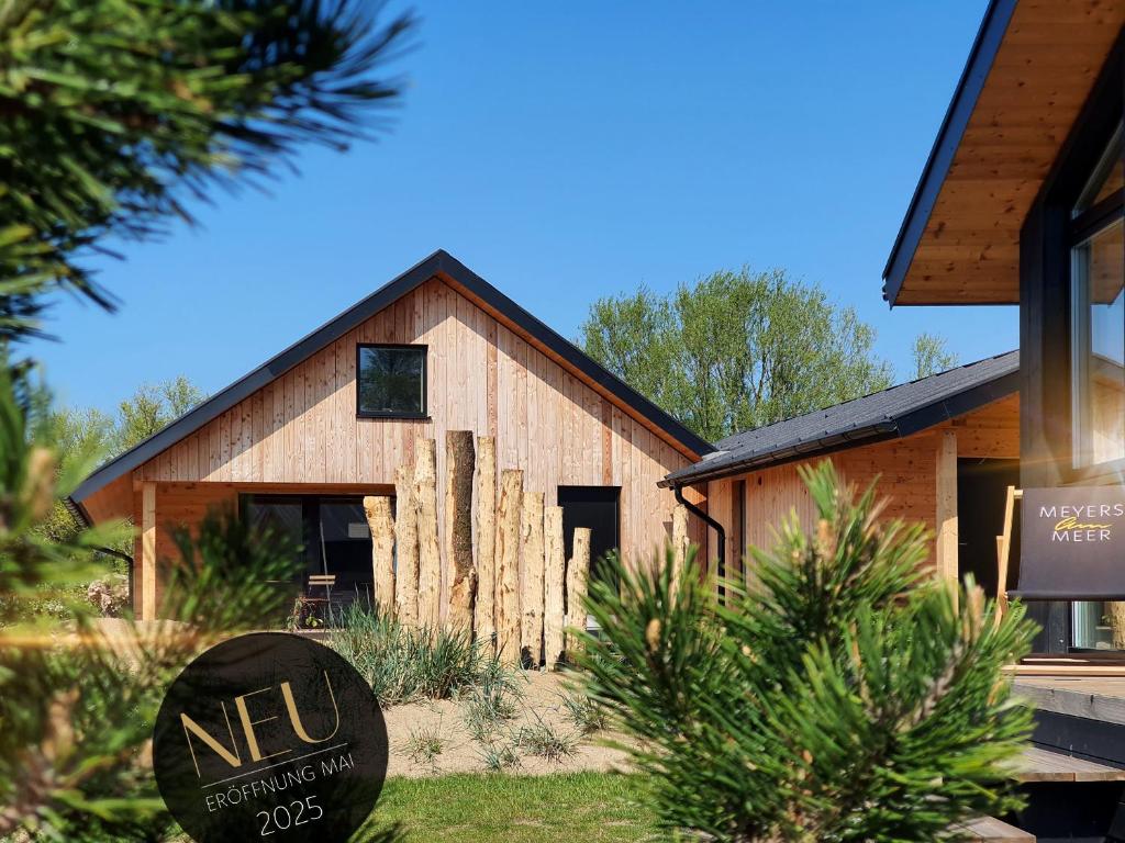 WerderChalet -- MEER IN SICHT -- Meerblick I Strand 150m I Sauna I eKamin I bis 5 Pers I by "Meyers am Meer"