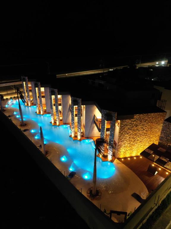 Bazén v ubytování Villa Prime Beach Flats nebo v jeho okolí