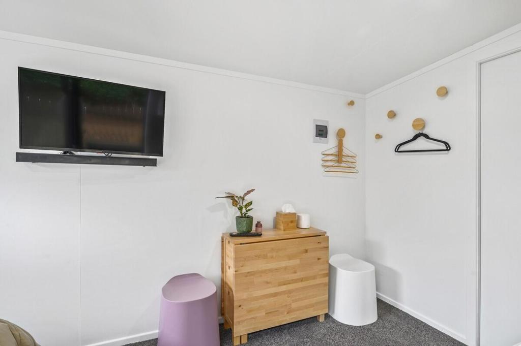 Cozy cabin near adventure spots! - Resim 5