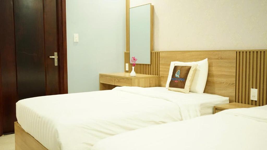Trung Đông Hotel - Twin Room