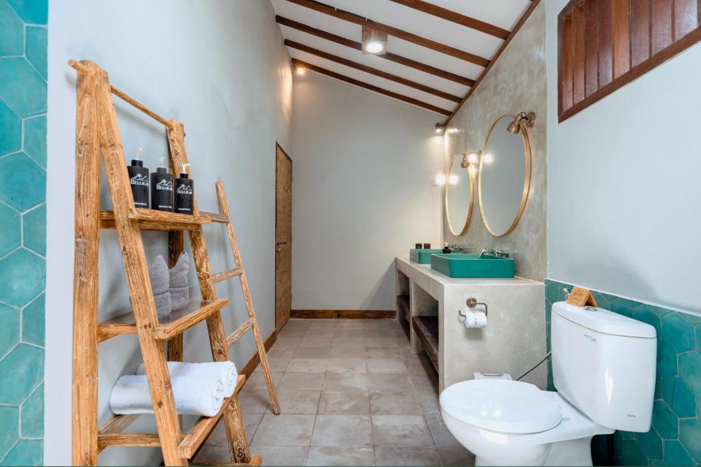 Koupelna v ubytování Belukar Villas