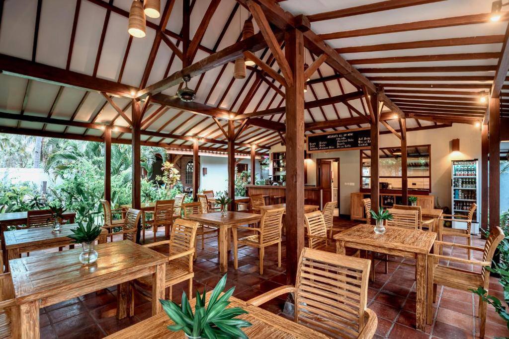 Restaurace v ubytování Belukar Villas