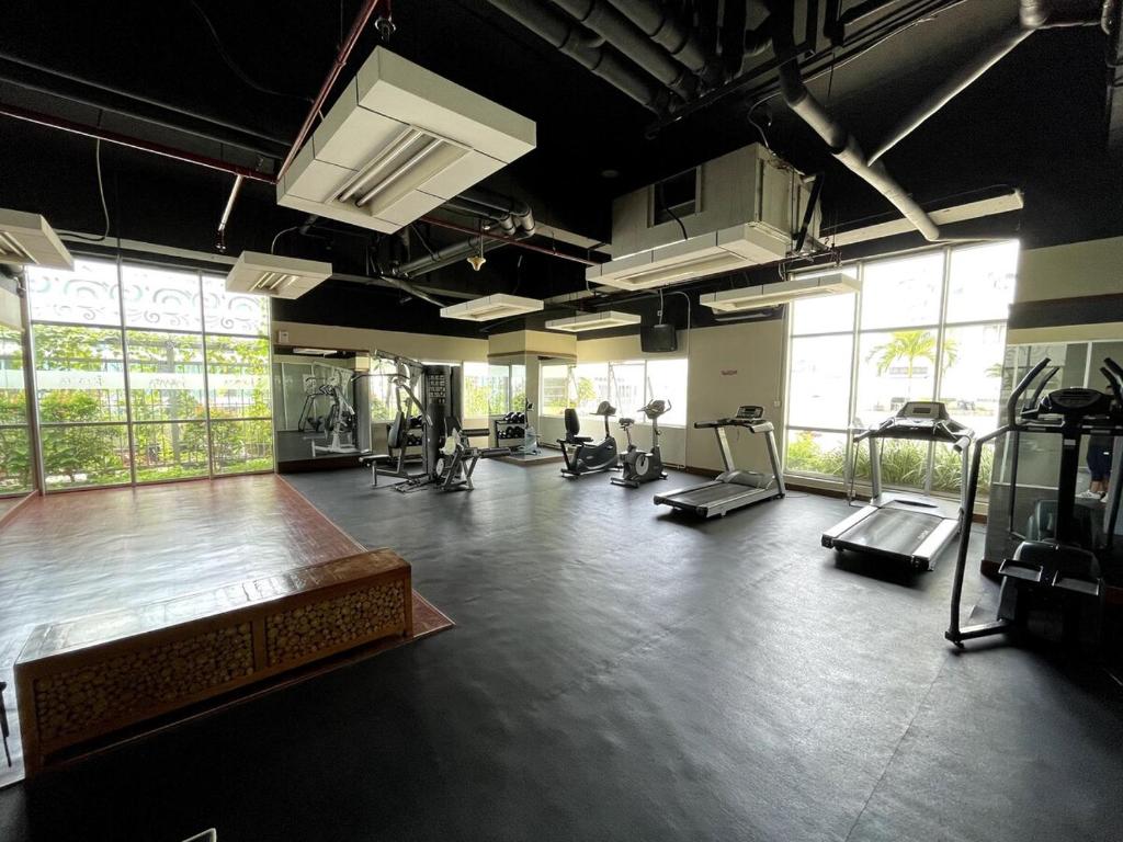 Fitness centrum a/nebo fitness zařízení v ubytování Cosmo Park Town House