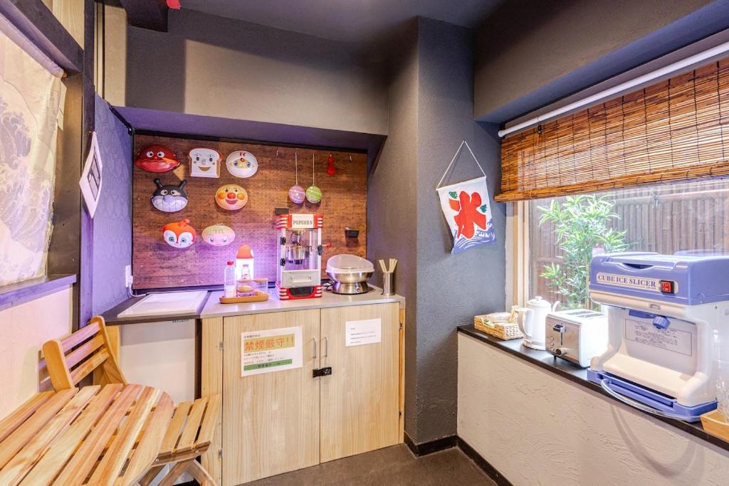 飲み放題カラオケお菓子食べ放題付元飲食店のエンターテイメント物件大人数可天神駅徒歩5分にあるキッチンまたは簡易キッチン