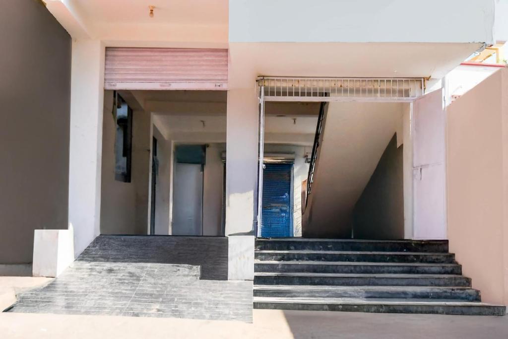 Fotografie z fotogalerie ubytování Hotel O Bhubaneshwar Near ITER College v destinaci Bhuvanéšvar