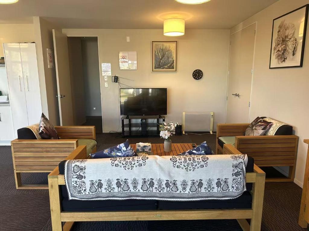 Mia's lovely home with lake view - Resim 14