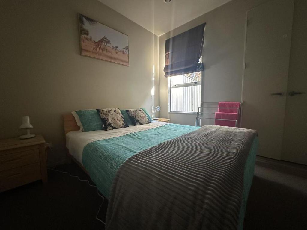 Mia's lovely home with lake view - Resim 16