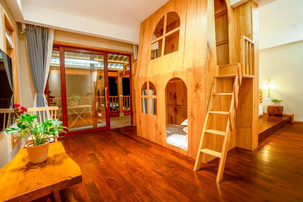 Fotografie z fotogalerie ubytování Xianxiuju Garden Courtyard B&B v destinaci Feng-chuang