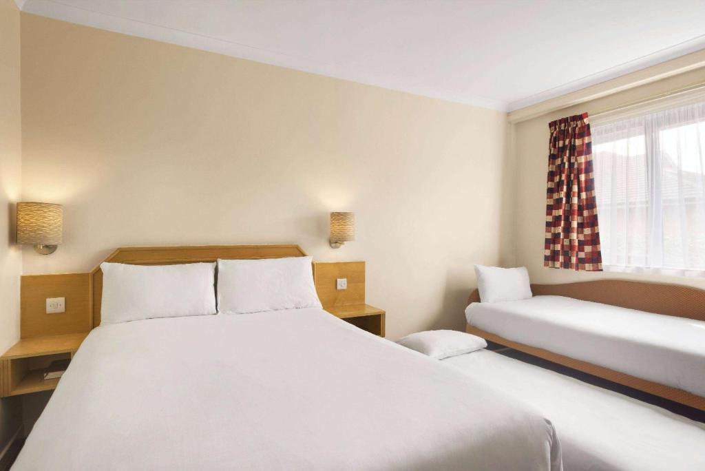 Days Inn Hamilton photo