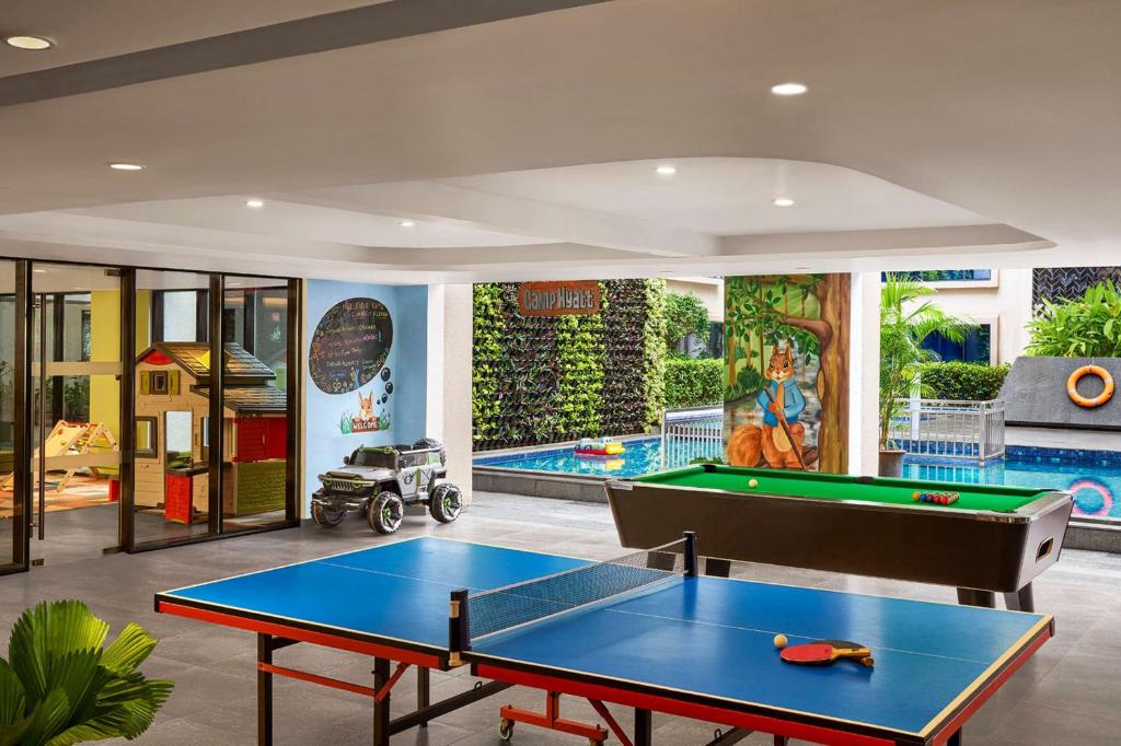 Biliár nebo kulečník v ubytování Hyatt Centric Candolim Goa