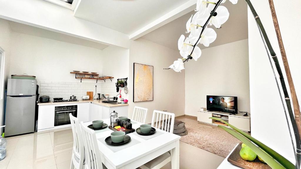 Villa LA Lembang Retreat - Bed & Breakfast, Lembang (updated prices 2026)