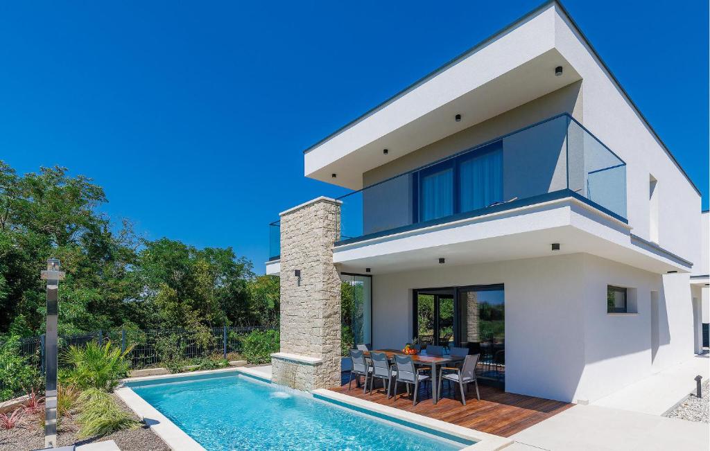 Awesome Home In Basanija With Kitchen