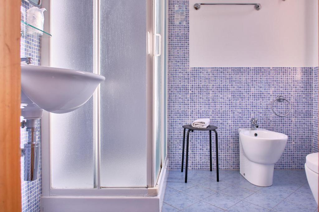 Bagno di Hotel Bello by Ostello Bello