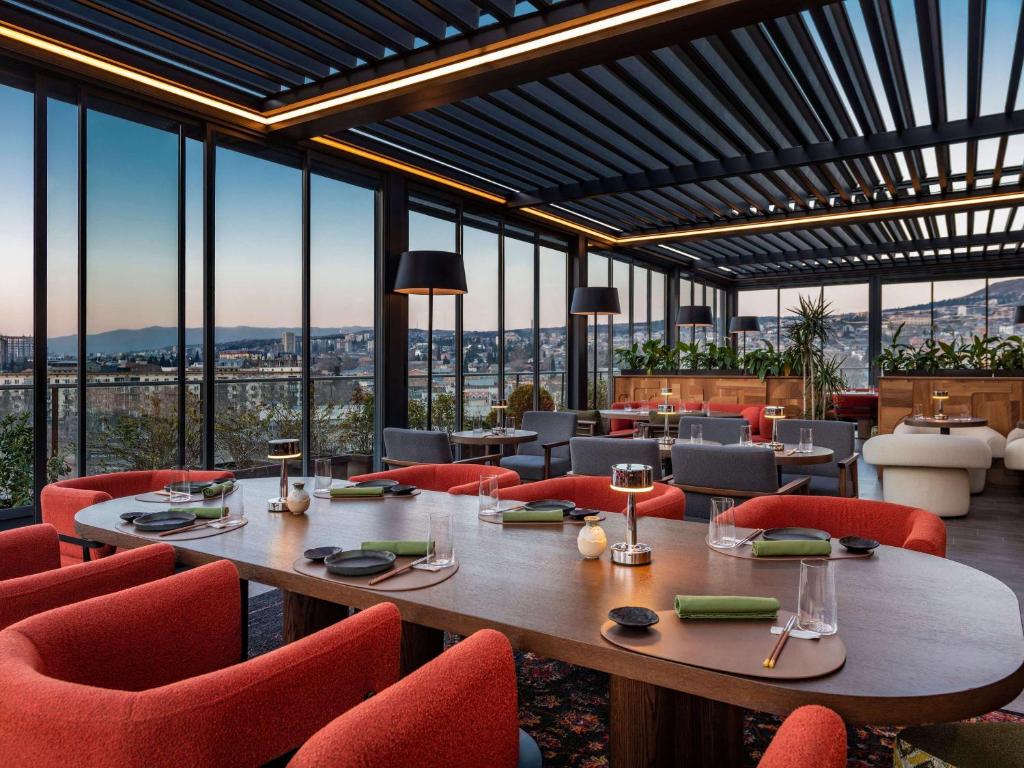 Posezení v ubytování Swissôtel Tbilisi